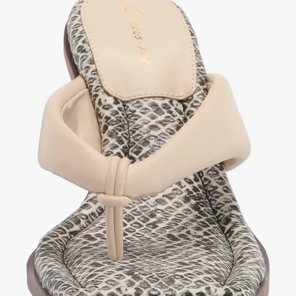 Sam Edelman Circus NY Skeet Sandals- 8 - Picture 2 of 8